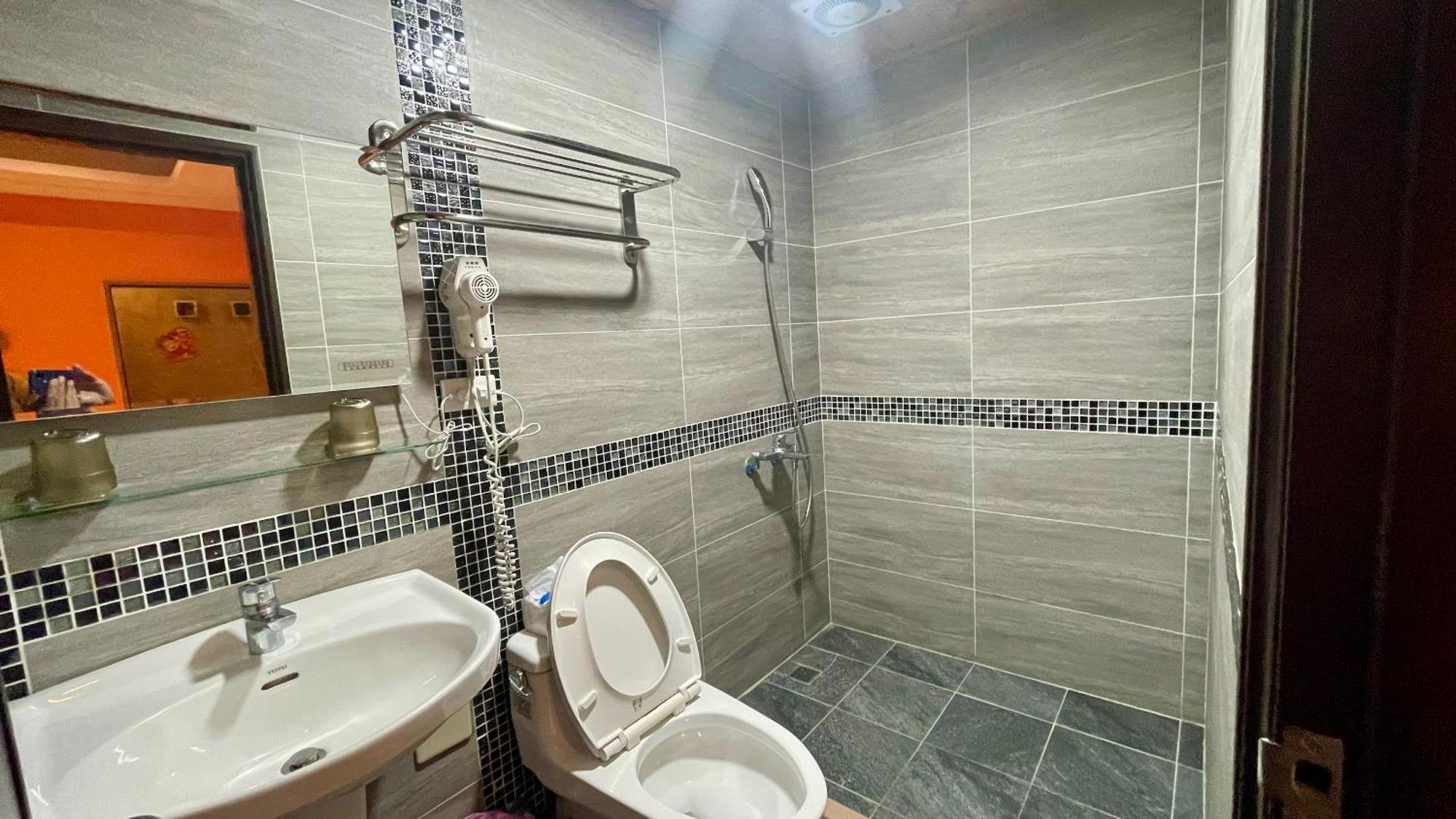 Honey House Apartment หลัวตง ภายนอก รูปภาพ